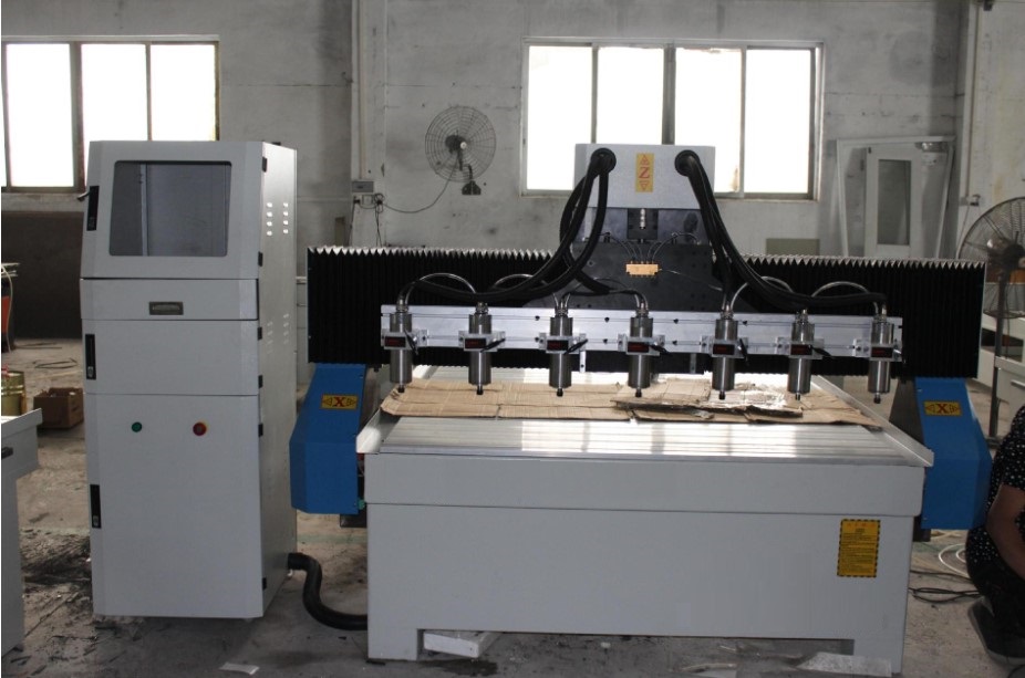 “木工雕刻機(jī)通過(guò)變頻技術(shù)完成智能化運(yùn)行”