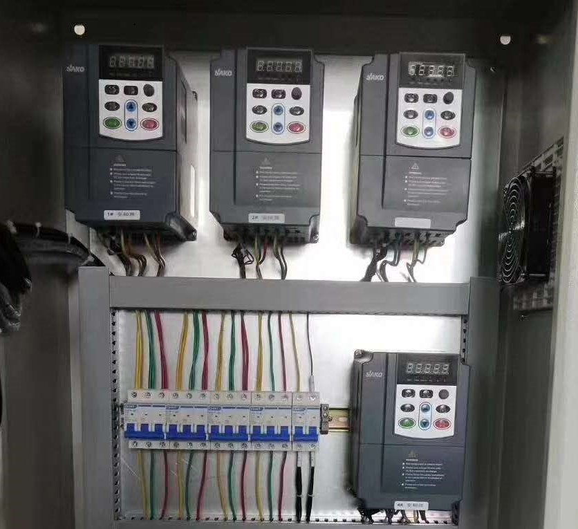 “木工雕刻機(jī)通過(guò)變頻技術(shù)完成智能化運(yùn)行”